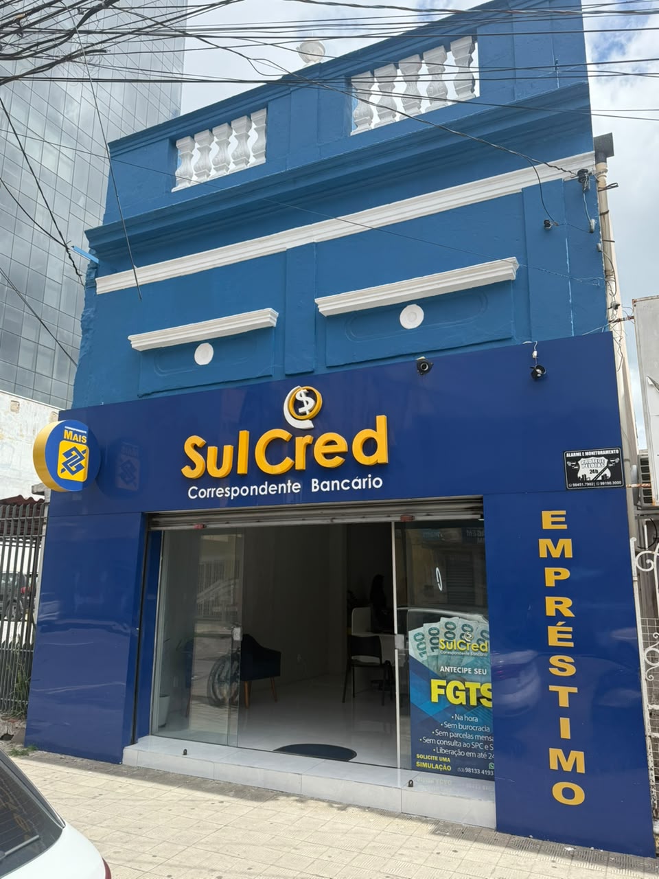 A fachada no Centro de Pelotas